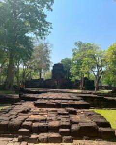 ประสาทเมืองสิงห์กับพี่หมีเสเพล